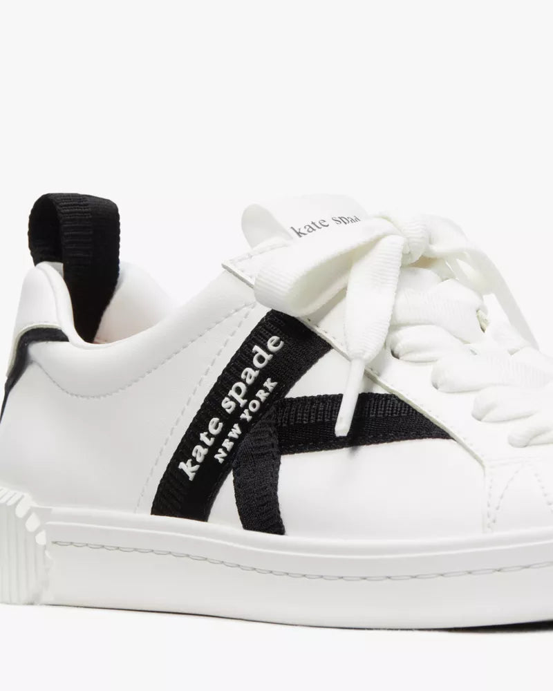 True White/Black