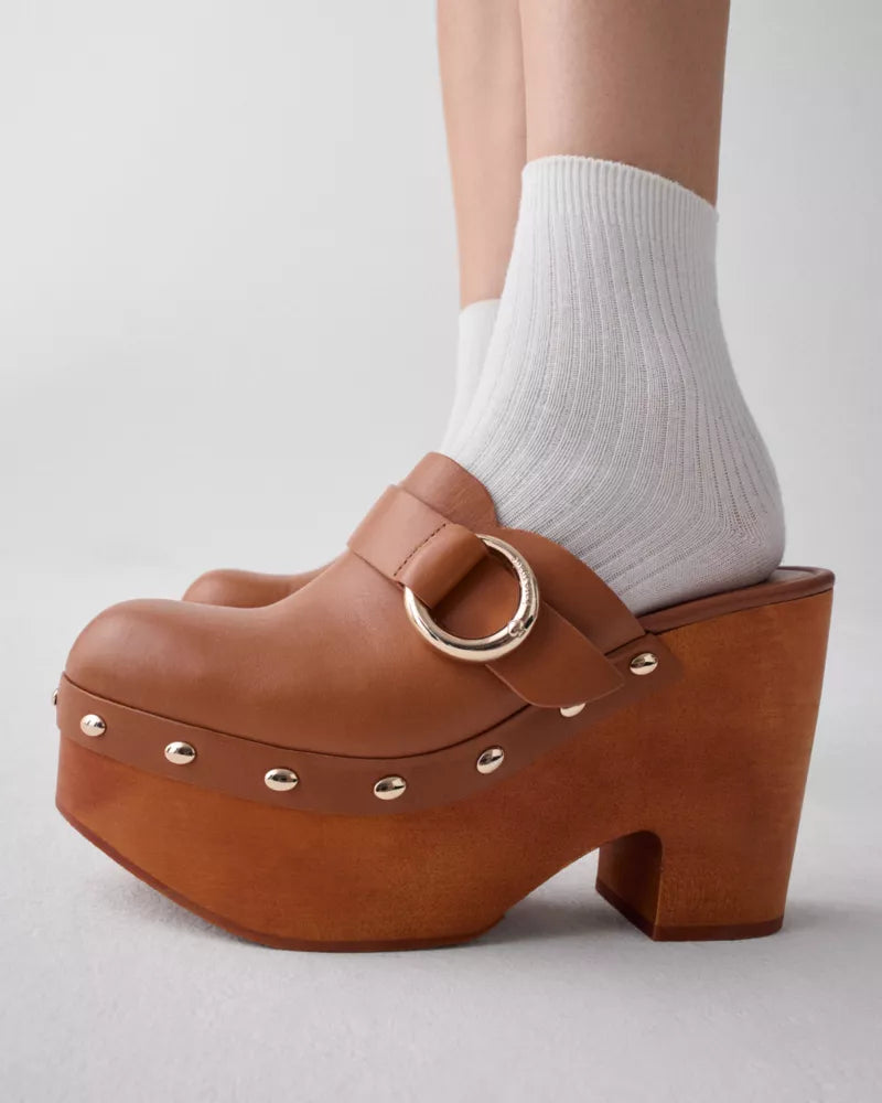 Saddle