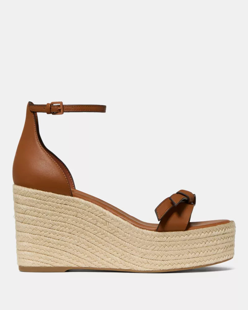 Saddle